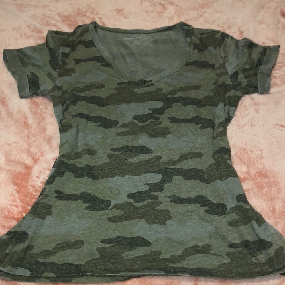 American eagle t shirt